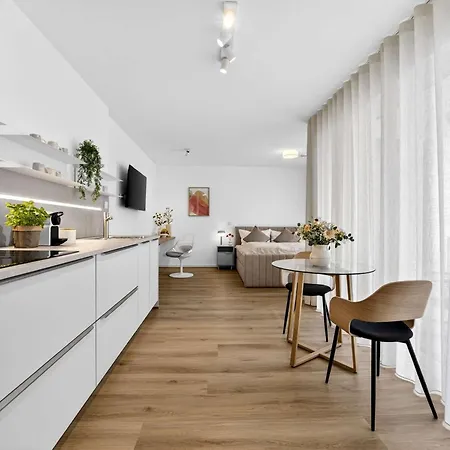 Maximin - Upscale Near Porta Nigra Apartment *
