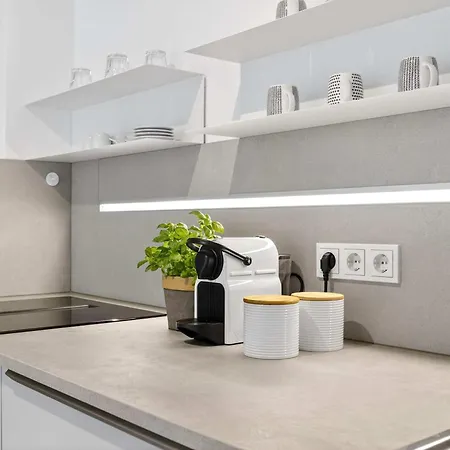 Maximin - Upscale Near Porta Nigra Apartment Trier