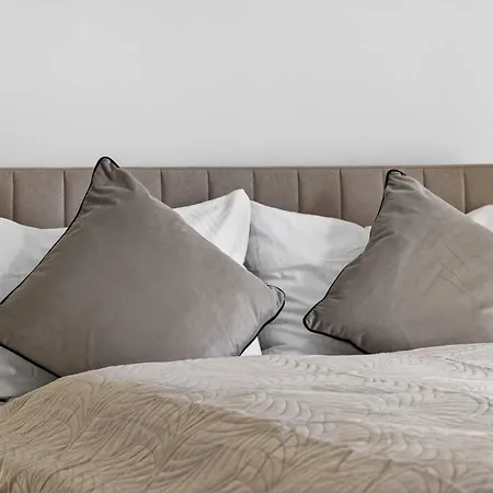 Maximin - Upscale Near Porta Nigra Apartment Trier